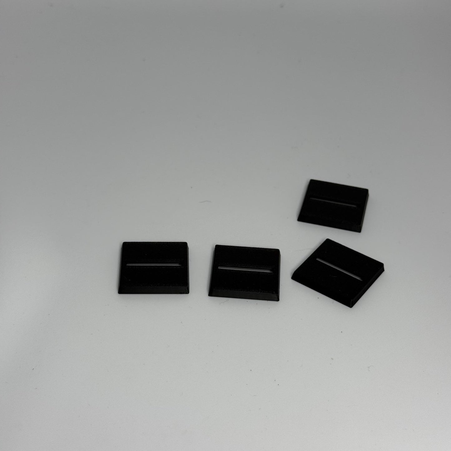 25x25 mm Horizontal Slotted Square bases perfect for war gaming or other tabletop games (Copy)