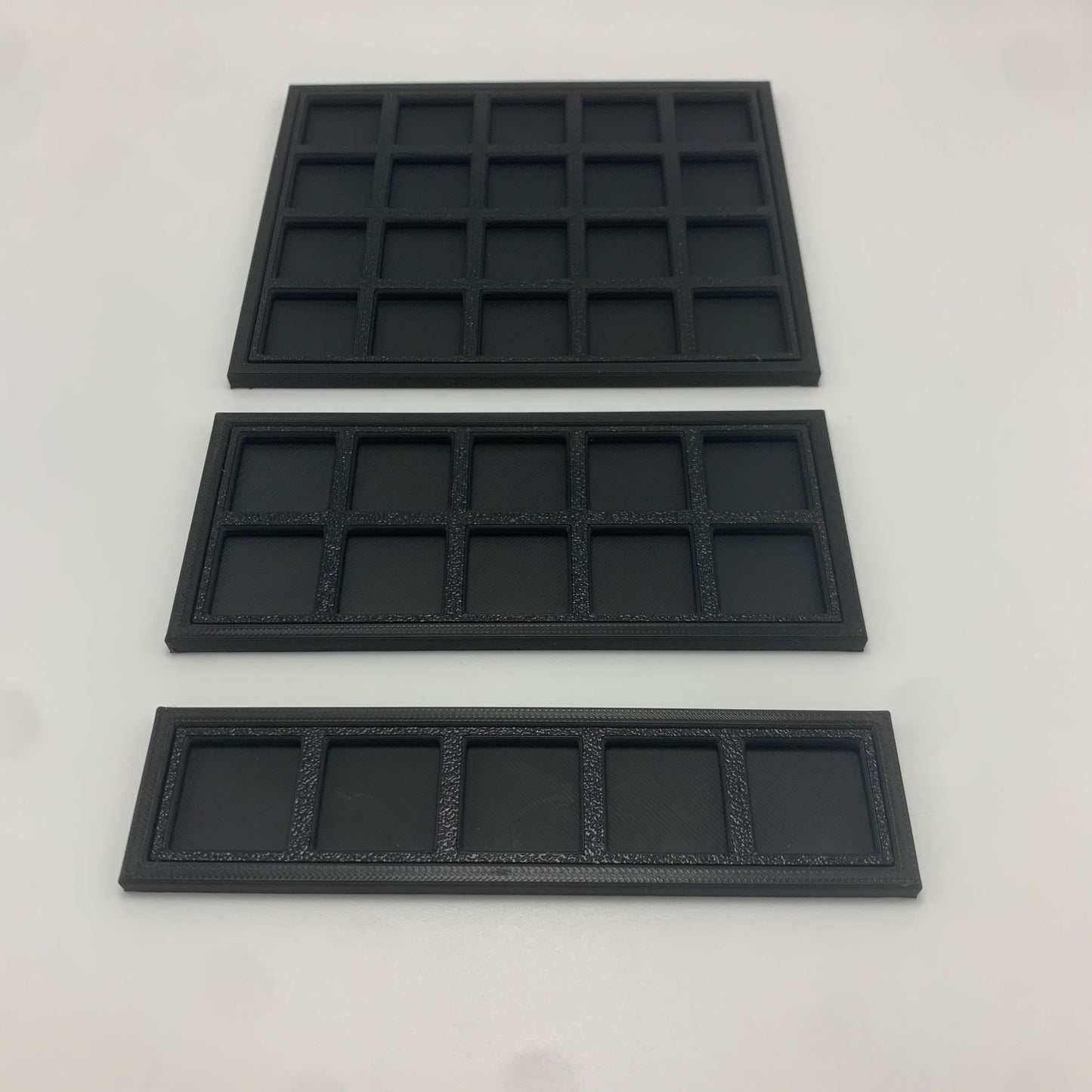 20 to 25mm Adapters with matching 25mm Movement Trays perfect for war gaming or other tabletop games