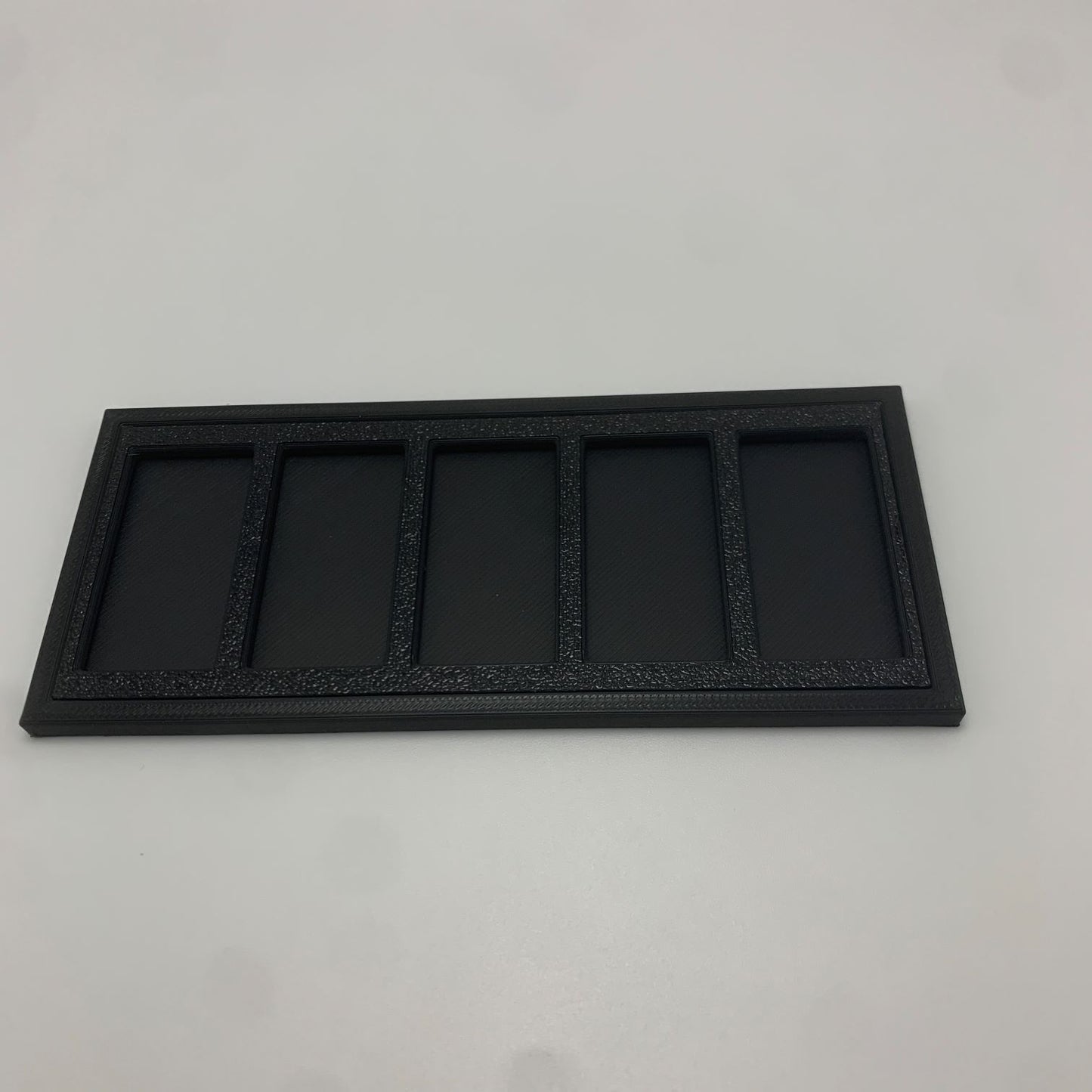 20x40mm to 25x50mm Adapters with matching 25mm Movement Trays perfect for war gaming or other tabletop games