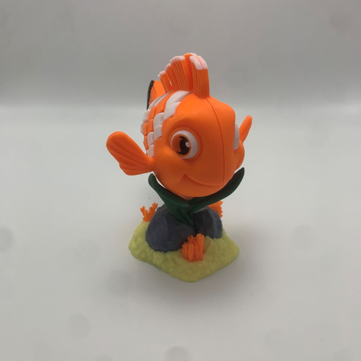 Colorful & Enchanting 3D Printed Articulated Clownfish