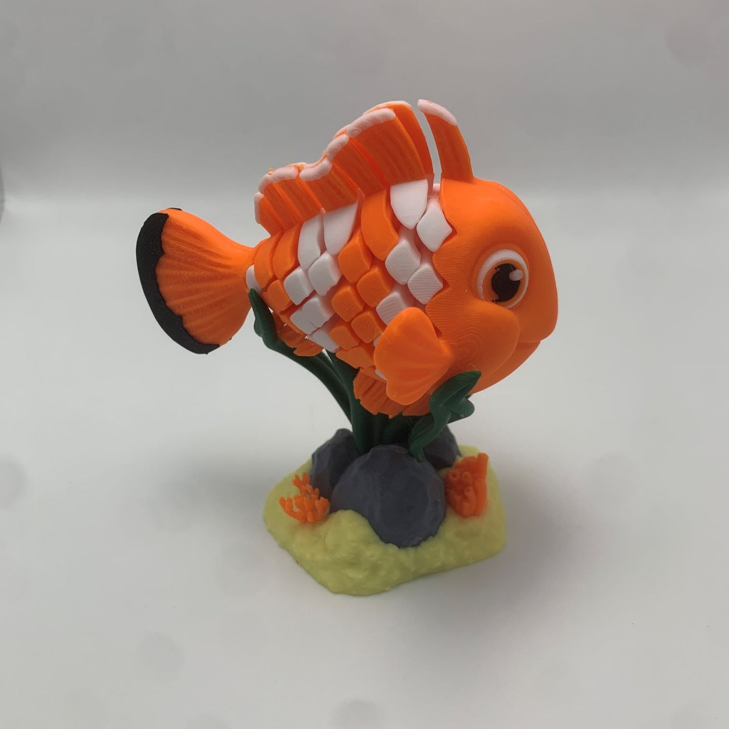 Colorful & Enchanting 3D Printed Articulated Clownfish